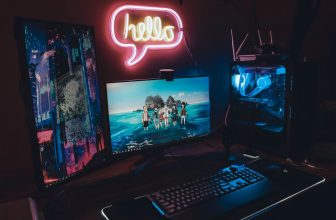 How to Choose the Right Gaming Monitor for Competitive Play